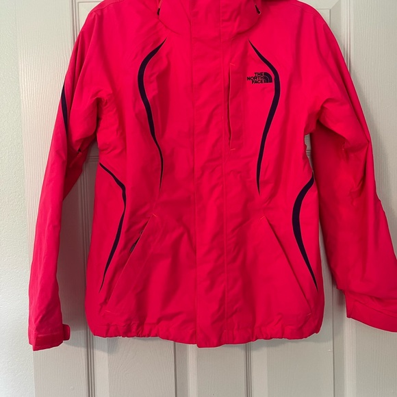 The North Face Pink and Purple Ski Puffer Jacket - Picture 15 of 16